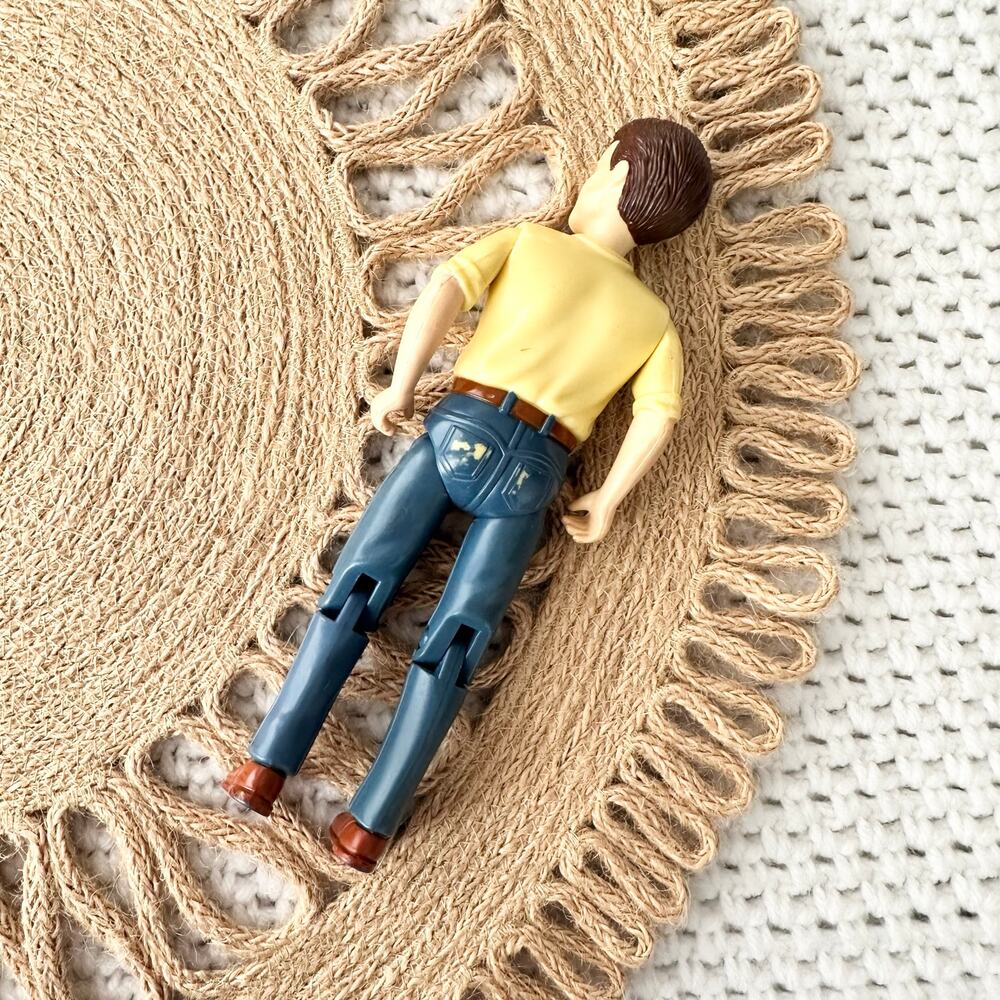 Fisher Price Vintage Western Stable Dollhouse Brunette Dad Jeans Yellow Shirt - Picture 4 of 5
